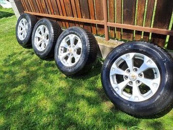 Elektróny s pneu l200 245/65R17 107H.