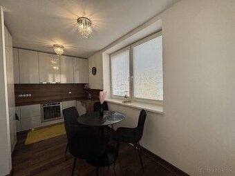 PRENÁJOM, NADŠTANDARDNÝ 2 I BYT S BALKÓNOM, POPRAD