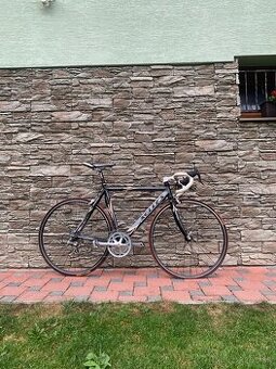 Cestny bicykel kellys