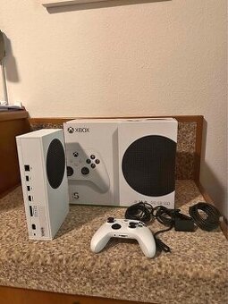 Xbox Series S ako nový, v záruke