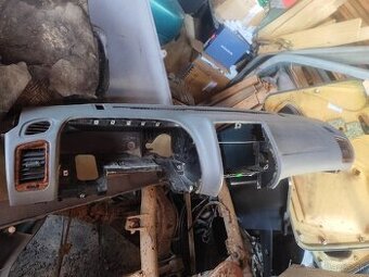 Palubovka Nissan Terrano 2