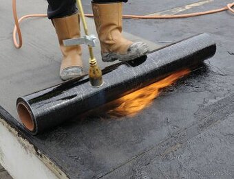 (29 €/h) - Hľadáme 4–5 skúsených rovno-strechárov do Nemecka