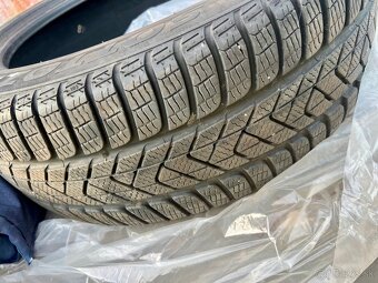 Pirelly Sottozero 3 225/45 R19 96V M+S Run Flat