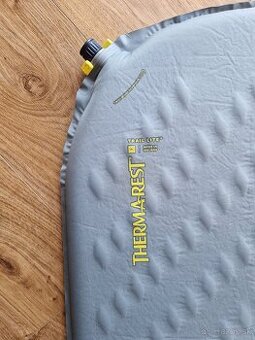 Predám 2 karimatky Thermarest Trail Lite R