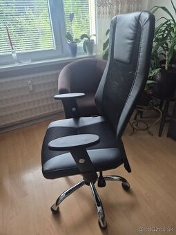 Kvalitné značkové kancelárske kreslo Antares