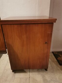 Elektrický šijací stroj