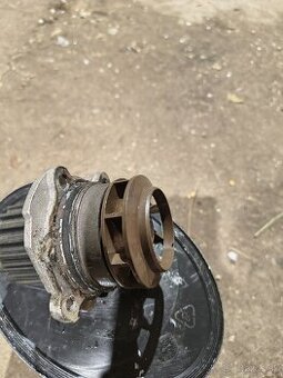 1,9tdi AUY 85kw vodná pumpa