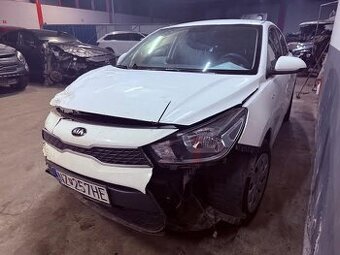 Kia Rio 1.3i, SK ŠPZ, havarované