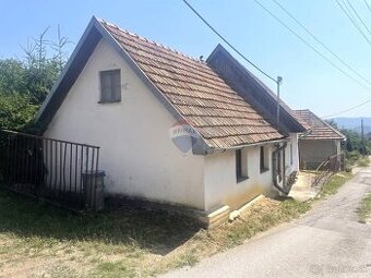 REZERVOVANÉ Starší dom na rekonštrukciu v malebnej obci Puka - 1