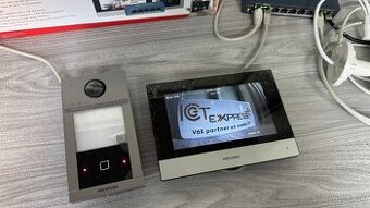 Zvonček s kamerou Hikvision - videozvonček