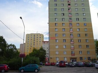 1- IZB BYT pri OC SLIMÁK a blízko POLUS, A&T - 1