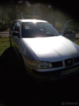 WV  FOX   1,2  benzín