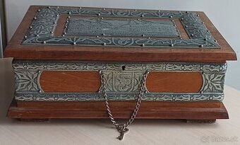 VINTAGE SKRINKA S KLUCIKOM - IBA OSOBNÝ ODBER