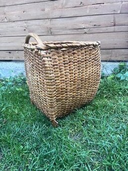 starožitný chrbtivý kôš