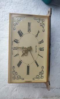 Ruské starožitné hodiny