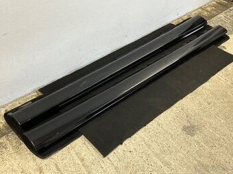 Mercedes E W213 bočné prahy dverí