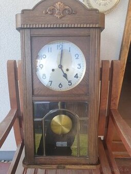 Predam kyvadlove hodiny  JUNGHANS