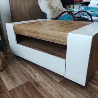 Predam stolik do obývačky