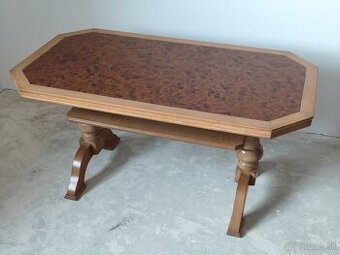 Darujem konferenčný stolík z bukového dreva