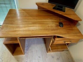 Krásny masívny čerešňový kancelársky stôl - 1