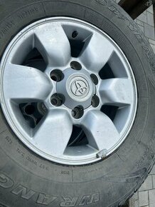 Toyota sada hliníkových diskov R15
