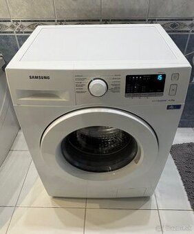 Práčka Samsung.