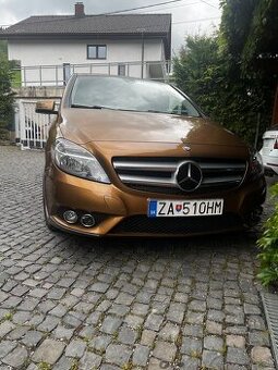 Mercedes B