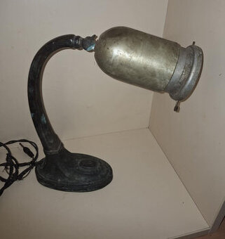 STARÁ LAMPA