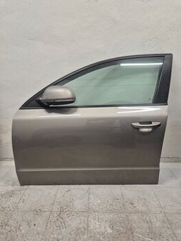 Predám ľavé predné šoférove dvere na Škoda Superb 2 II