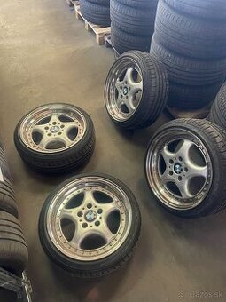 Rondell 0067 R17 5x120 8,5J ET13 205/40R17 84W