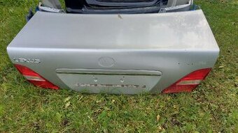 Predám kufor Dvere Lišta Svetlo Lexus LS430 2000-2004