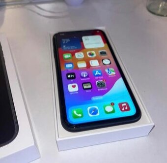 iPhone 11