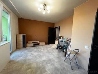 2 IZBOVÝ BYT PO KOMPLETNEJ REKONŠTRUKCII NA ZELENEJ ULICI