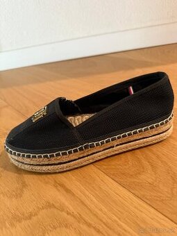 Nove espadrilky Tommy Hilfiger, velkost 38
