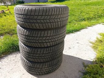 ZIMNÉ PNEUMATIKY 205/55 R16 BARUM POLARIS