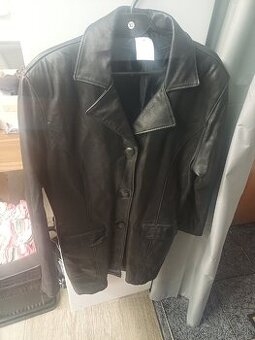 Dlhšia Bunda/Kratší Kabát s Koženým Vzhľadom