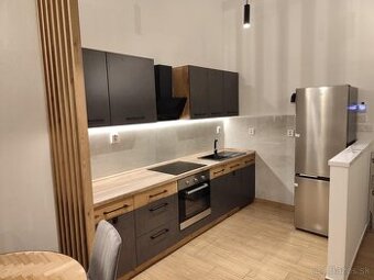 Pekný 3-izbový byt v tichej lokalite s terasou a parkovaním