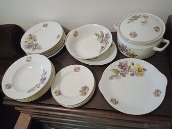 Predám jedálenskú súpravu 19 ks
