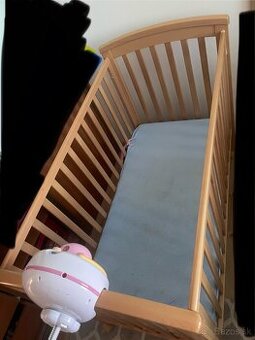 Detská postieľka s matracom