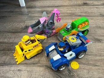 Velke auticka labkova patrola aj s postavickami