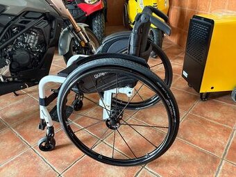 Aktívny invalidný vozík