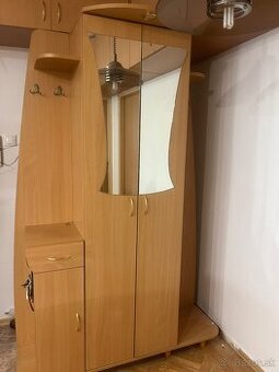 Šatníková skriňa