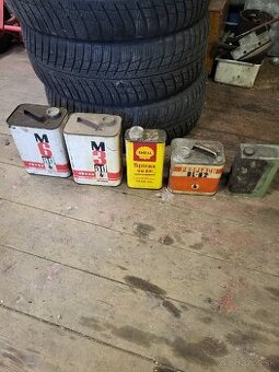 Predám staré plechovky od oleja.