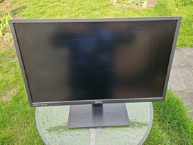 3 ks LCD monitorov - super cena