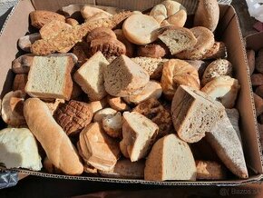 Krmne suché pečivo a chlieb