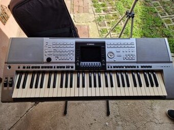 Yamaha psr 3000 kláves plus aparatúra aktívne reproduktory