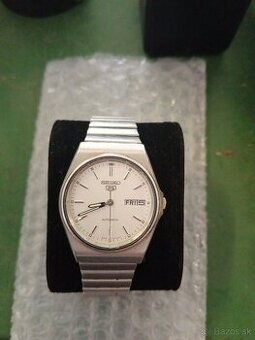 SEIKO náramkové hodinky