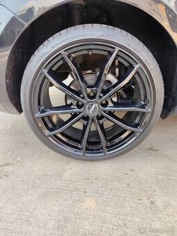 -Disky 8Jx19, ET45, 5 x 112 s pneu Dunlop 225/35 R19 88Y