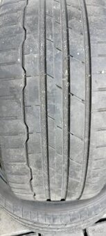 Predám 2 letné pneu 225/35 R19 88Y Hankook Ventus S1 evo3