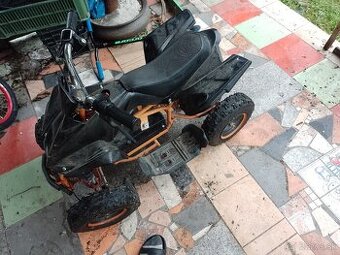 Štvorkolka na baterky